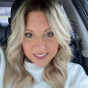 Meet your Posher, Stacy